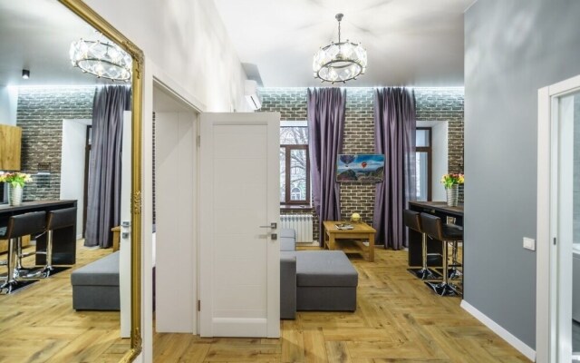 KievApts Pushkinskaya 10