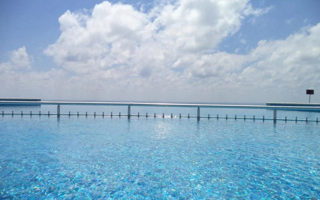 July Morning Seaside Resort