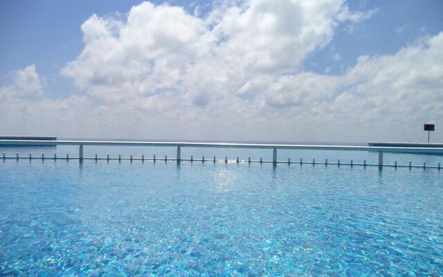 July Morning Seaside Resort