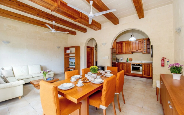 Ta'sandrija Pool And Well-being In Gozo