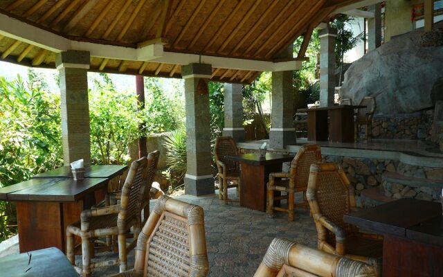 Wawa Wewe Rock Resort