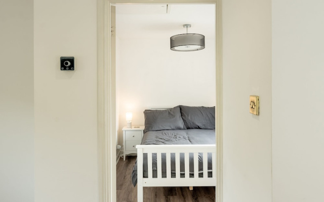Loughton Hideaway: Cozy 1Bd Near Tube & Nature