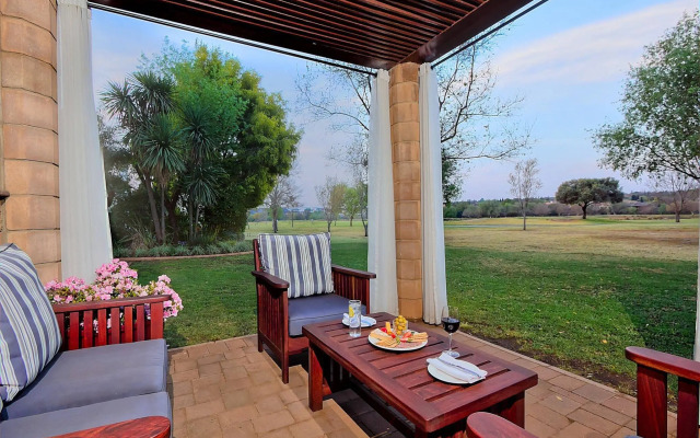 Centurion Golf Suites Boca Walk