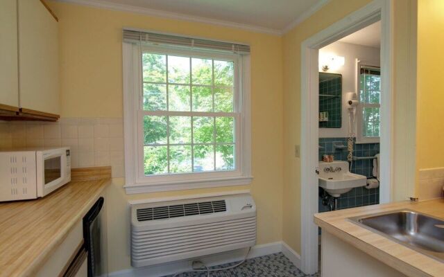 Cape Cod Harbor House Inn