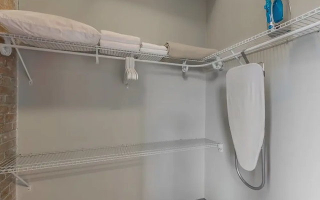 Visit Dallas From A Spacious 2-Bdrm Loft!