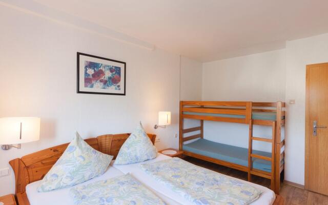 Home With Garden, Hallenberg