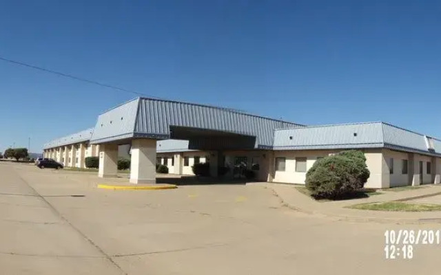 Super 8 by Wyndham Altus