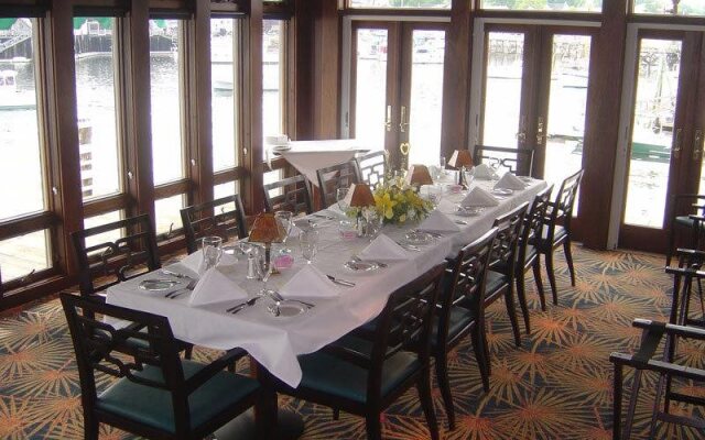 Boothbay Harbor Oceanside Inn