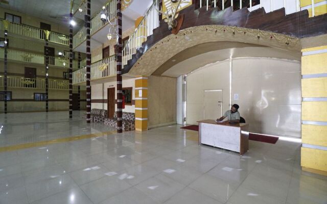 OYO 23419 People's Club