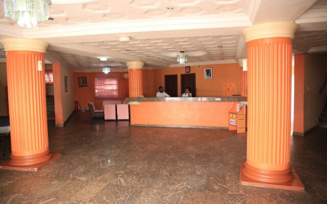 Mokland Hotel and Suites