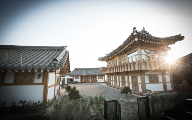 Happy Village Syeobul Guesthouse