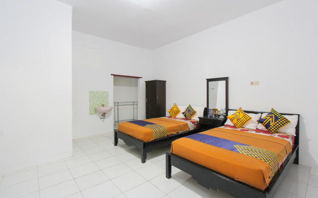 Hotel O Zam Zam Family Syariah – Guest Rooms – Kalipuro