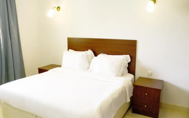 Marina Breeze 2-bedroom Retreat