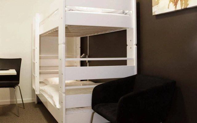 Slottsskogen Hostel