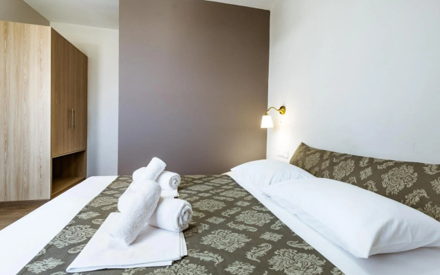 Gregory Comfort Hotel