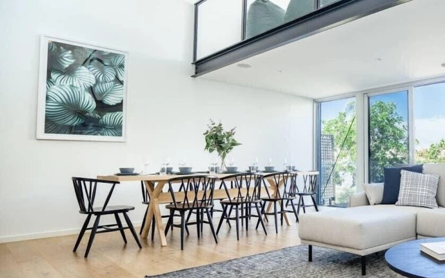 Santorini on Seaview-beachside Living - Sauna - Wifi