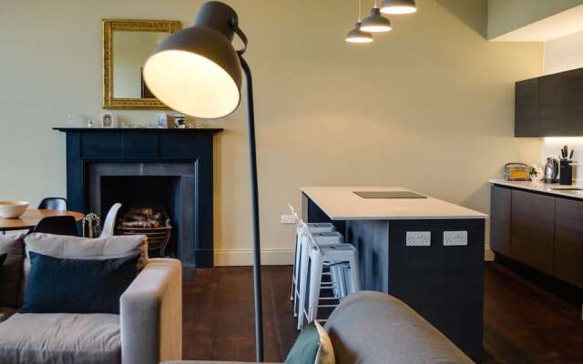Stylish & Spacious Georgian New Town 3bed Apt