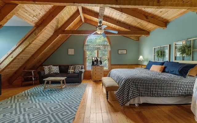 Sweet Magnolia 2 Bedroom Home