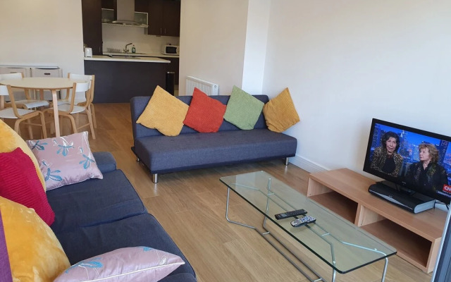 AMAZING 2 BEDS 2 BATHS 10min LDN BRIDGE