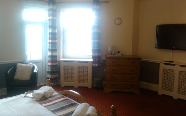 Monarch Hotel