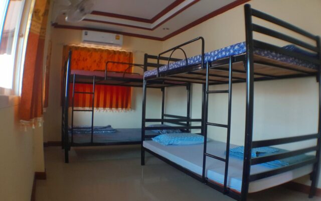 Bangkok Legend Guesthouse