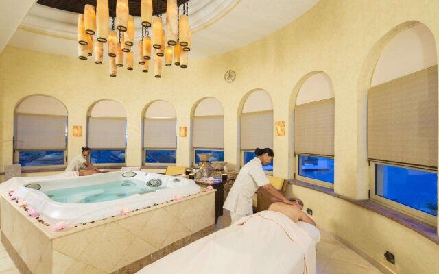 Villa La Estancia Beach Resort & Spa