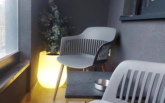 Supernova Royal Residence