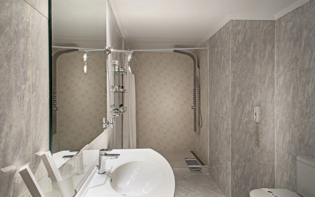 Airotel Stratos Vassilikos Hotel