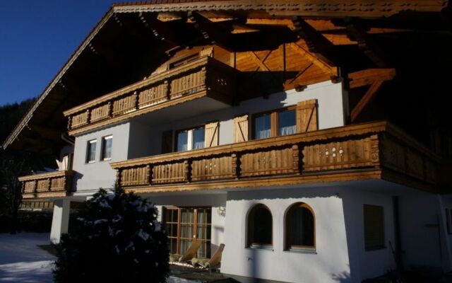 Chalet Alice