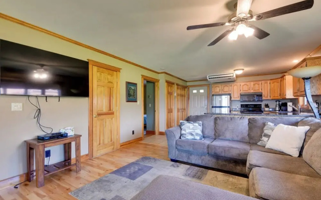 Pool Access: Waterfront Lake Memphremagog Condo!