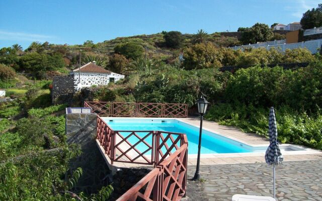 Corral Casita Blanca by Isla Bonita