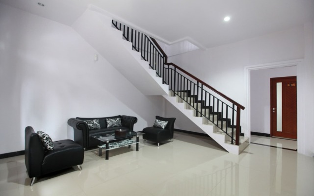 Green Tropical Village Hotel & Resort