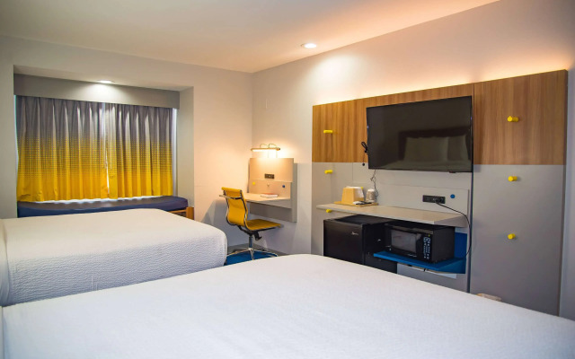 Microtel Inn & Suites by Wyndham Daphne/Mobile