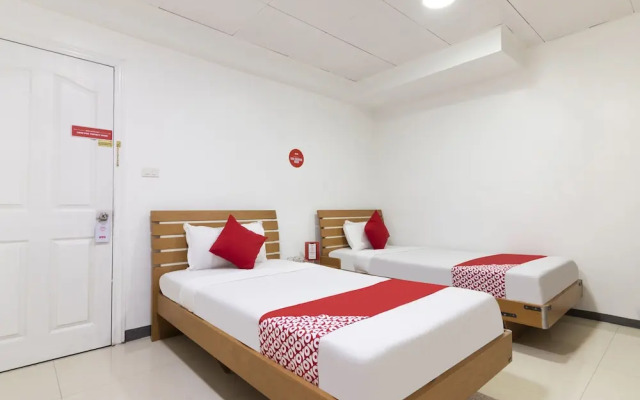 Lucky Hotel by Oyo Rooms