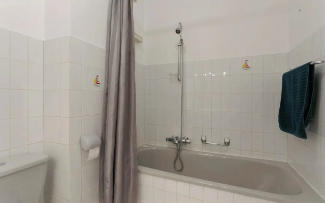 Apartment With Terrace for 5 People