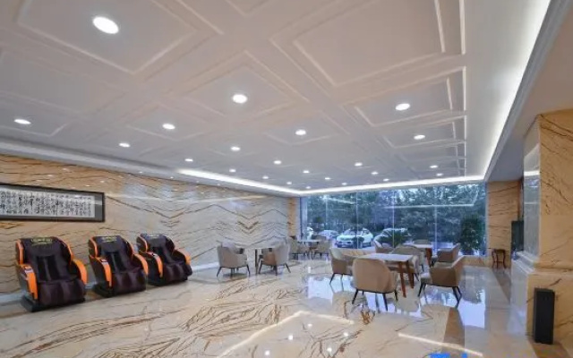 Vienna International Hotel (Korla Swan River)