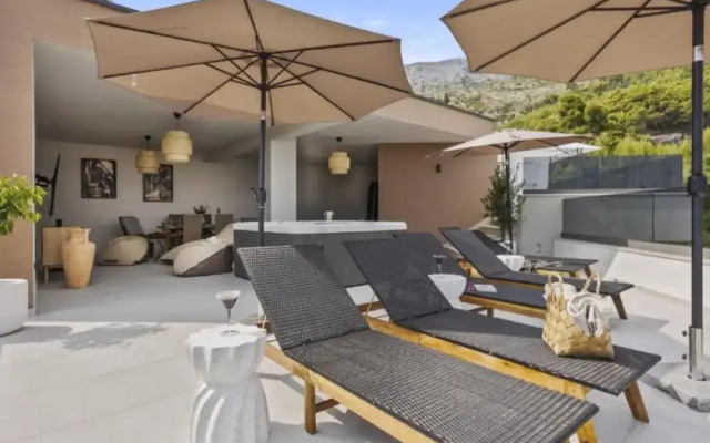 Luxury Penthouse Duce