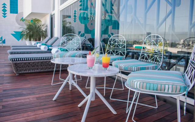 Square Small Luxury Hotel - Providencia