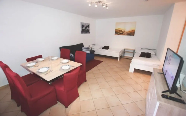 AB Apartment 85