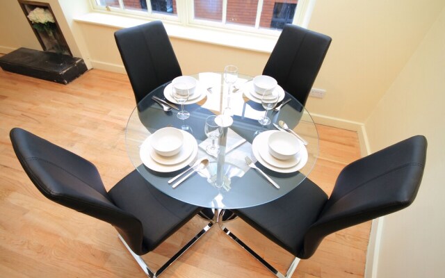 Dame Street Beautiful Apartment