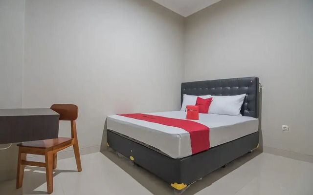 RedDoorz near Ambarukmo Yogyakarta 2