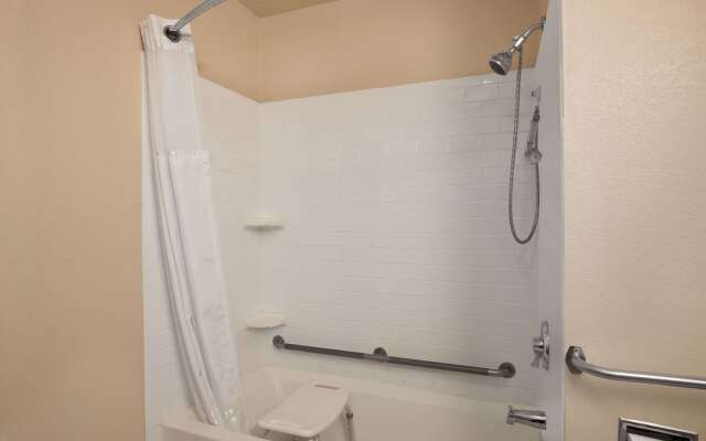 Days Inn by Wyndham Keene NH