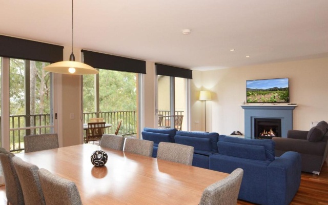 Villa 3br De Saran Resort Condo located within Cypress Lakes Resort (nothing is more central) – Guest Rooms – Pokolbin