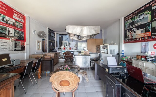 OYO 93433 Bunk Bed Bali