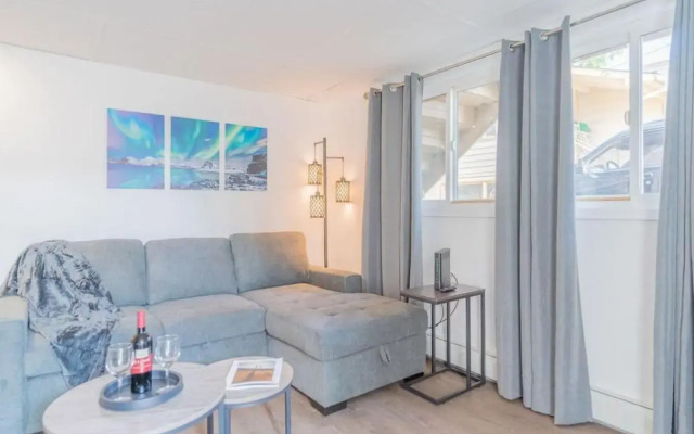 Executive Work Space With Modern Charm