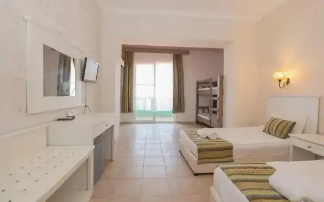 Club Tropical Paradise & Spa