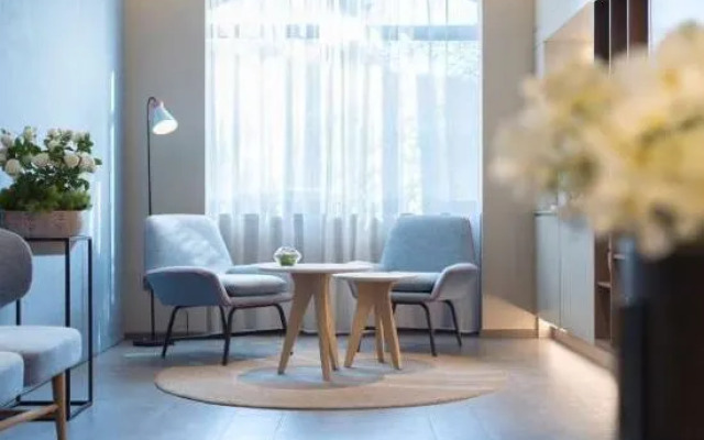 Homeinn · neo (Urumqi Nanhu Beilu Subway Station)