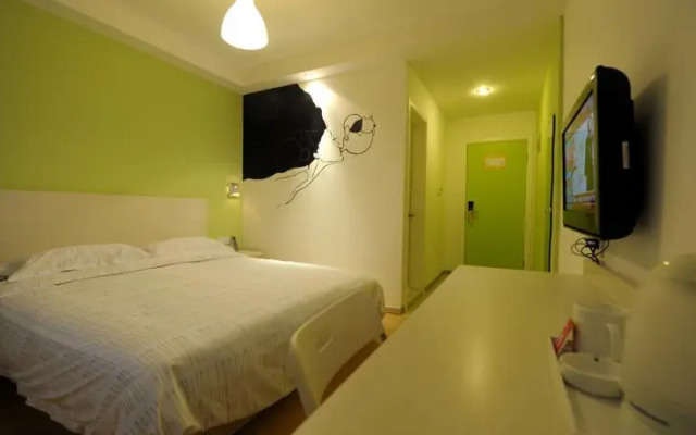 Hangzhou ACG Life Theme Hotel (Yunhe Plaza Branch)