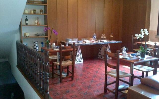 Villa Luna Bed  Breakfast