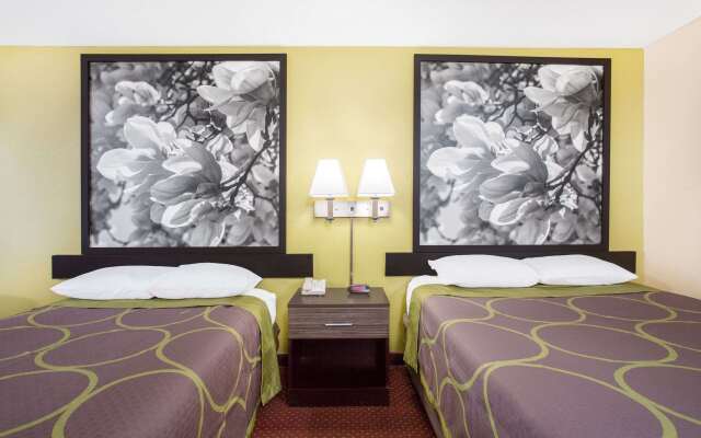 Super 8 by Wyndham Sumter